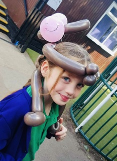 Balloon modelling in Market Drayton